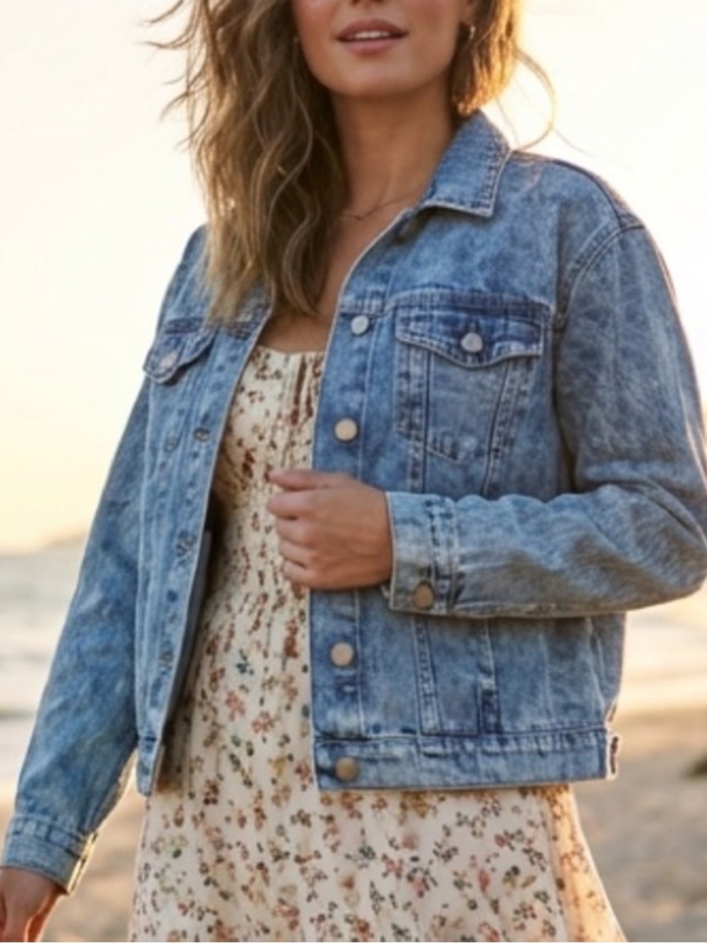 Ellison Women’s 90s Blue Acid Wash Denim Jacket – Size Medium